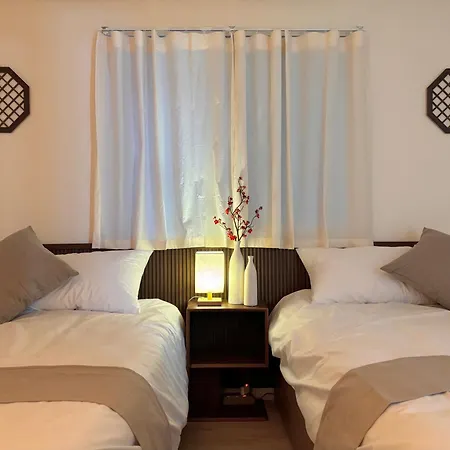 Bbo Stay, Seoul #Airportbus #Subway Line2 #Sillimstation #Uptoguests #3Rooms4Beds