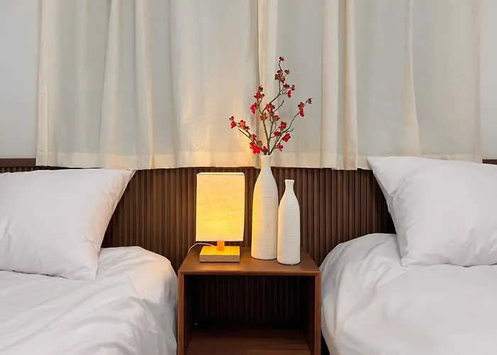 Bbo Stay, #airportbus #subway Line2 #sillimstation #uptoguests #3rooms4beds 아파트 *