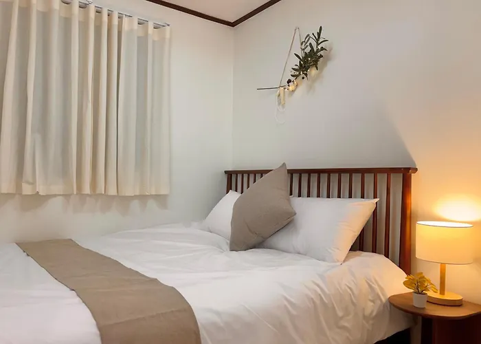 Bbo Stay, #airportbus #subway Line2 #sillimstation #uptoguests #3rooms4beds 아파트 서울특별시