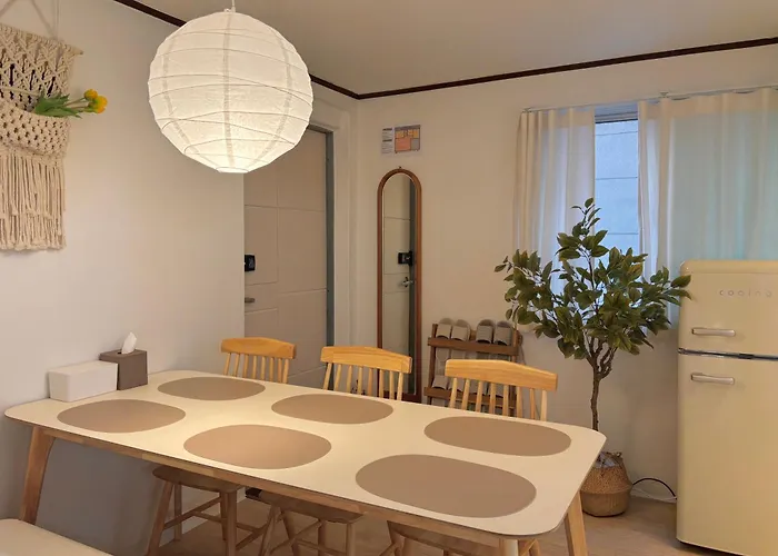 Bbo Stay, #airportbus #subway Line2 #sillimstation #uptoguests #3rooms4beds * 서울특별시