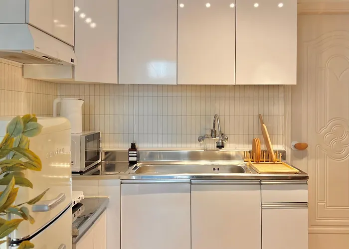 아파트 Bbo Stay, #airportbus #subway Line2 #sillimstation #uptoguests #3rooms4beds *